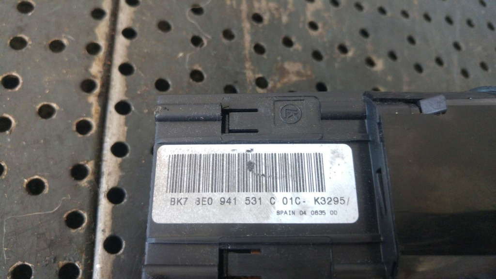 Bloc lumini audi a4 b7 8e 8e0941531c
