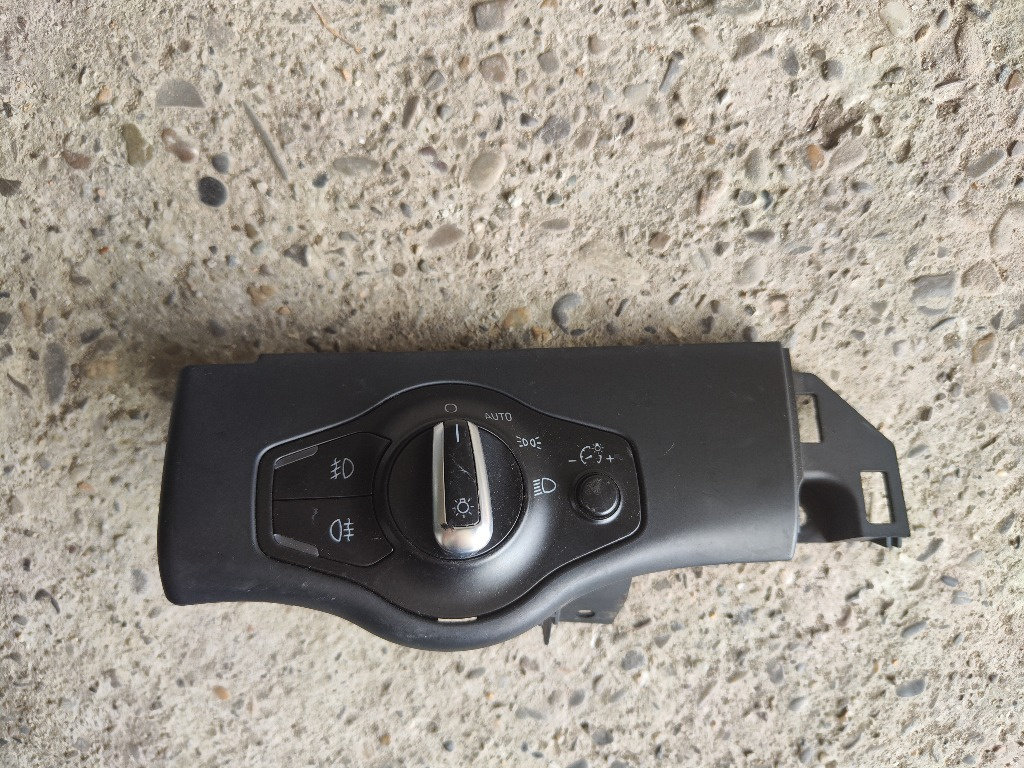 Bloc lumini Audi A4 B8 2012-2015 Cod: 8K0941531AS