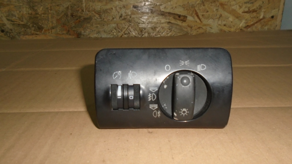 Bloc lumini Audi A6 C5, A6 Allroad, an 1998-2004, 4B2941531F