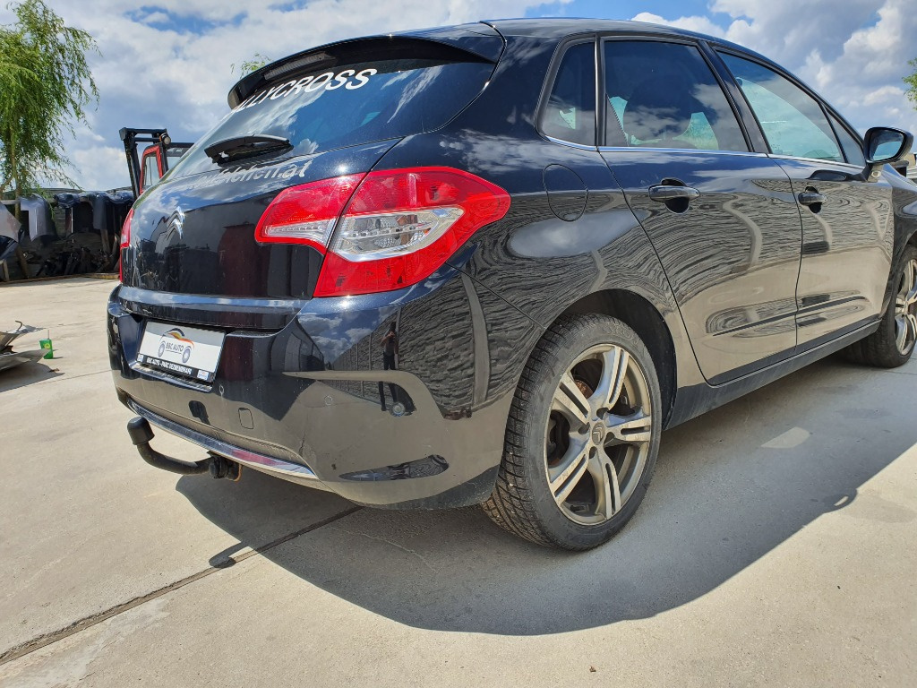 Bloc lumini Citroen C4 2011 hatchback 1.