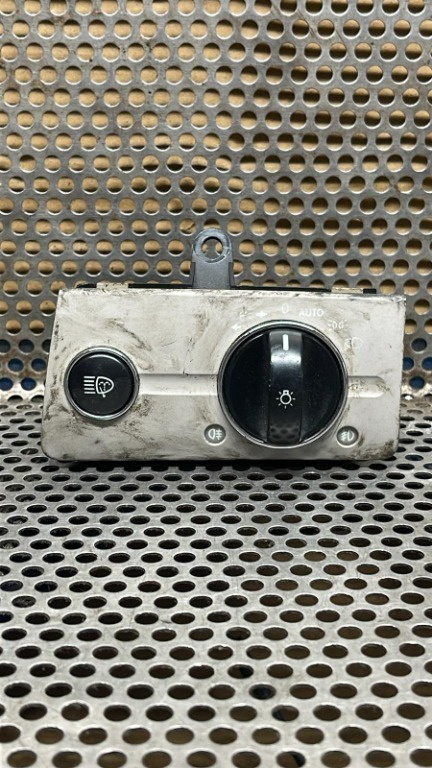 Bloc lumini cu funcție Auto și buton spălătoare faruri Mercedes E-Class W211 2002-2008 A2115450404
