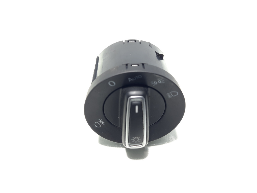 Bloc lumini cu functie auto, cod 5G0941431BE, Vw G