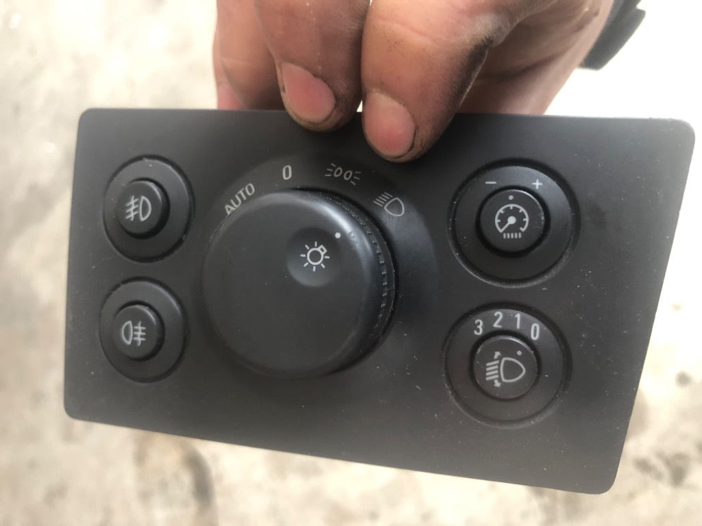 Bloc lumini cu proiectoare Opel Zafira B cod 13205869