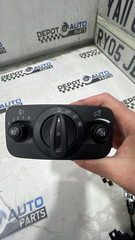 BLOC LUMINI FORD C-MAX 2013 COD AV6T13A024CC (id: 857)