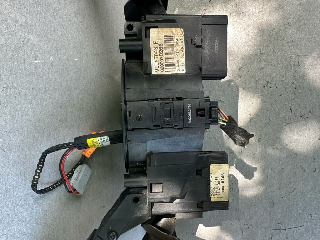 Bloc lumini Nissan Primastar 2.0 DCI cod