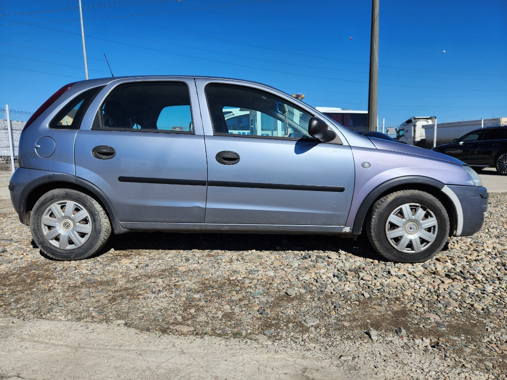 Bloc lumini Opel Corsa C 2005 Hatchback 