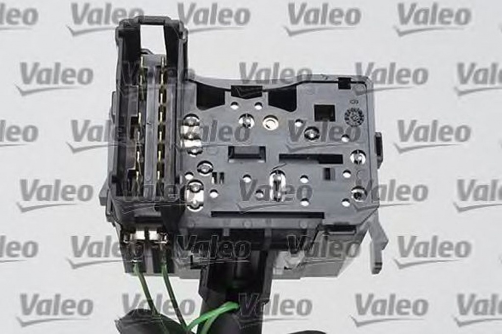 Bloc lumini OPEL VIVARO platou sasiu E7 VALEO 251566