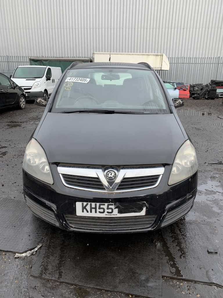 Bloc lumini Opel Zafira B 2005 Hatchback 1,6 Benzi