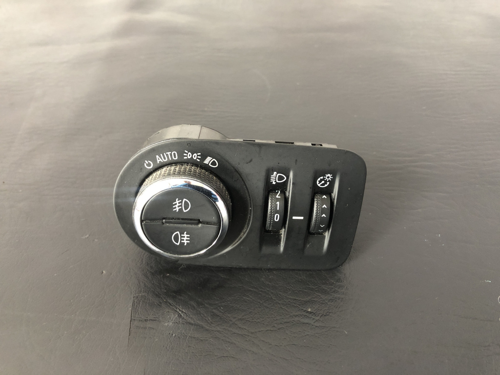 Bloc lumini Opel Zafira C Tourer 2.0CDTi, 163cp , Automat sedan 2014 (13294817)