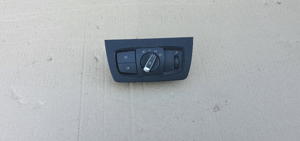 Bloc lumini original BMW F30 cod 9265303-03