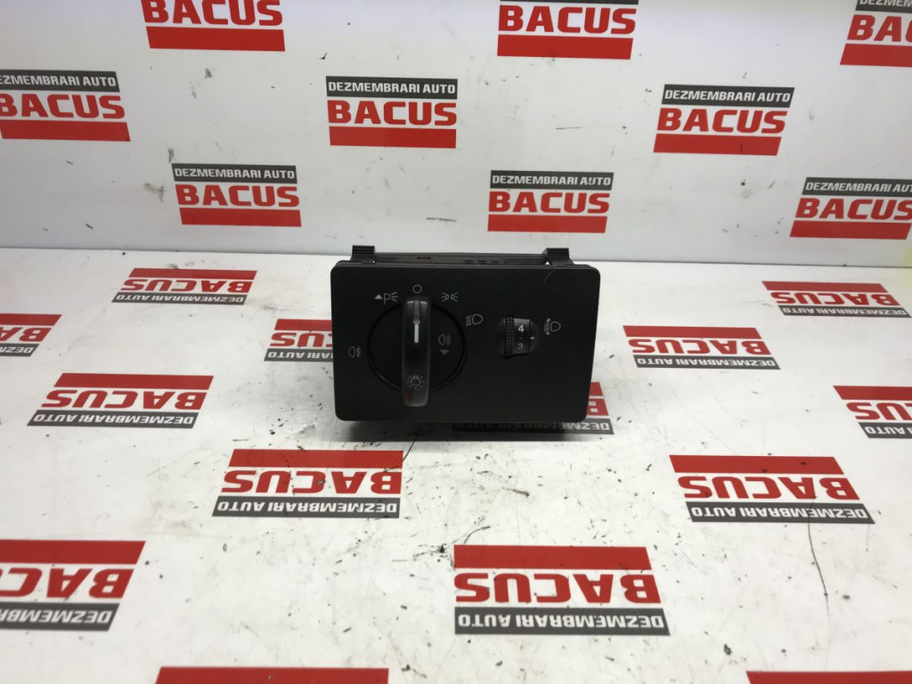 Bloc lumini pentru Ford C-Max Cod 3M5T13A024EA