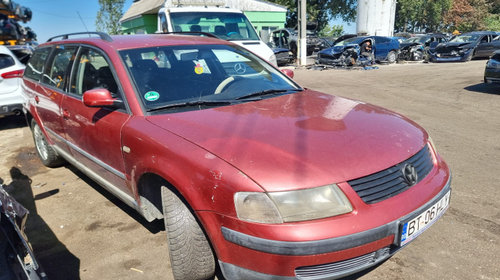 Bloc lumini Volkswagen Passat B5 1999 avant 1.6 benzina AHL