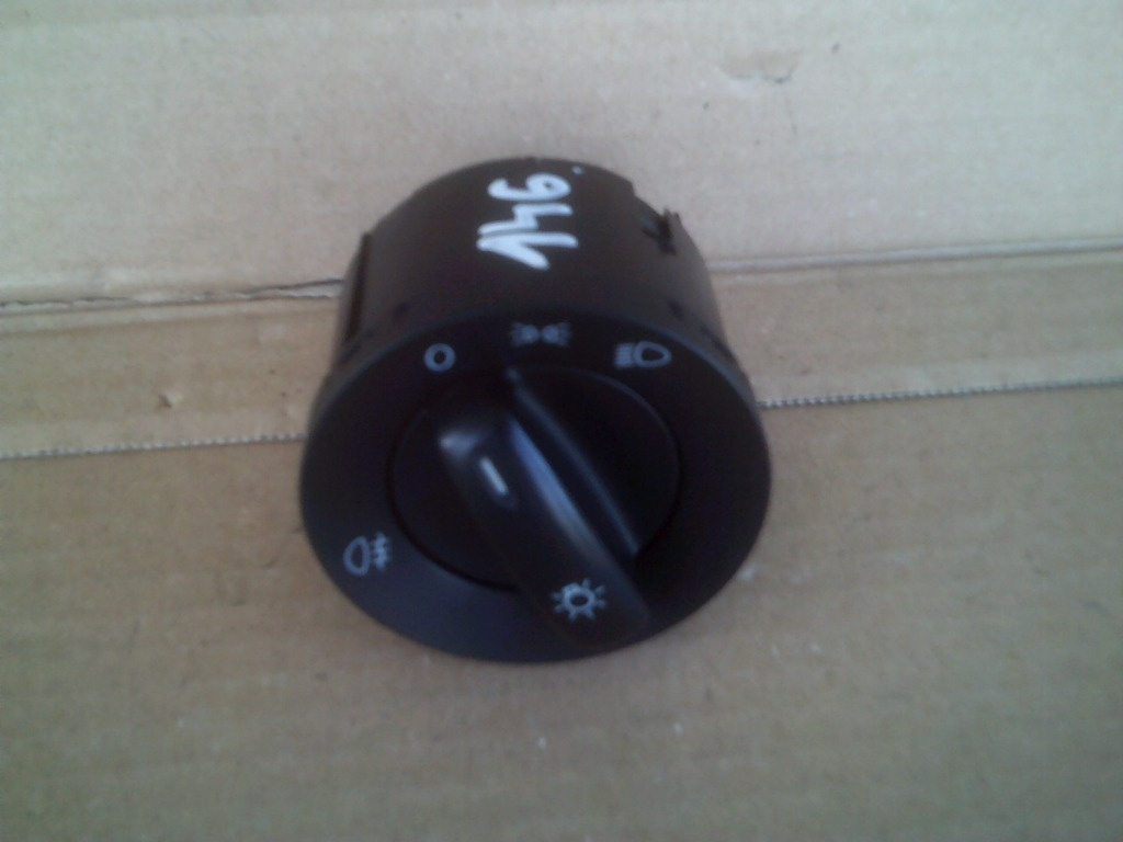 Bloc lumini VW Passat B6, 1K0941431P, an