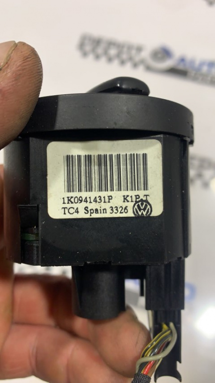 BLOC LUMINI VW PASSAT B6 2007 COD 1K0 94