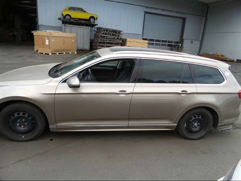 Bloc lumini VW Passat B8 2015 variant / 