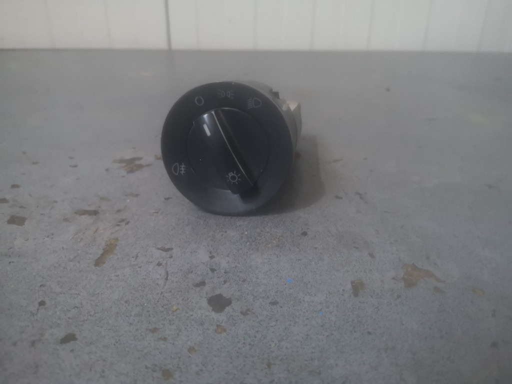Bloc lumini VW Transporter T5 cod 6Q0941531B an 20