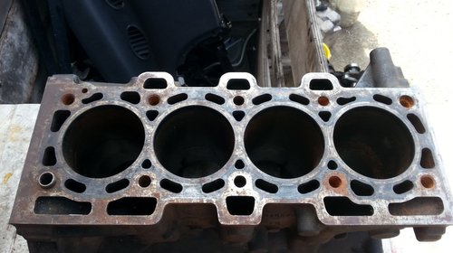 Bloc motor K9K 1,5dci E3 Renault Megane 2