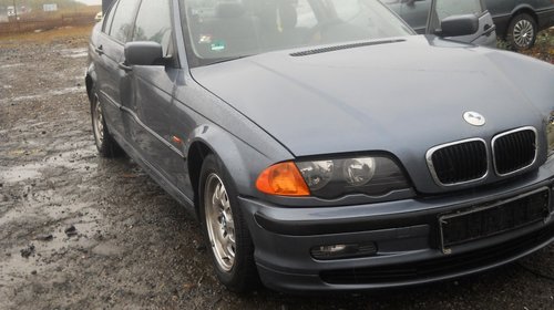 BMW 318 din 2001-berlina cu motor de 1,8 benzina