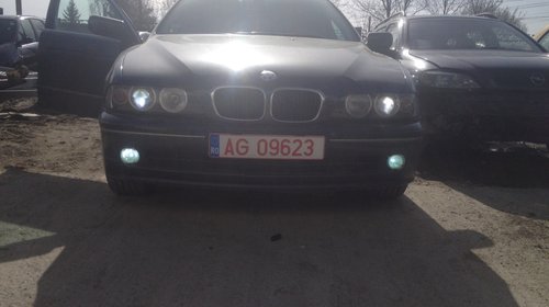 BMW Seria 5 E39, 2001(facelift), 523i, TOURIN