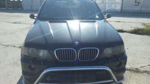 BMW X5 an 2002 motor 5.0 b