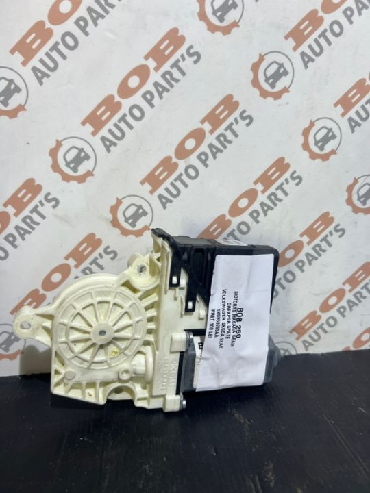 BOB 250 Motoras Geam Dreapta Spate Volkswagen Skoda Seat 1K0959795AA