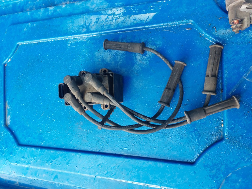 Bobina de inducție Dacia Logan 1.4 1.6 mpi cod 2526151A 7700873701 7700274008