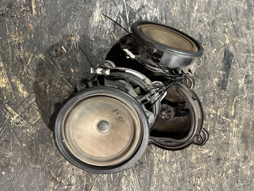Boxe usi Audi A3 8P 2 usi - marca Blaupunkt - imagine 1