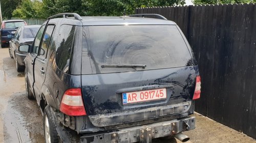 Brat dreapta fata Mercedes M-CLASS W163 2003 4 USI 4000 CDI