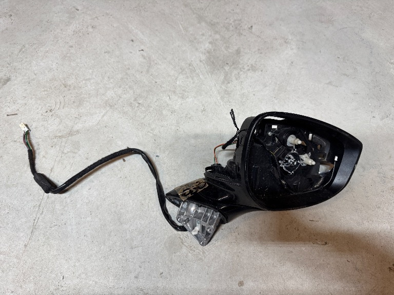 Brat oglinda dreapta Mazda CX-30 2019/2020/2021/2022/2023/2024