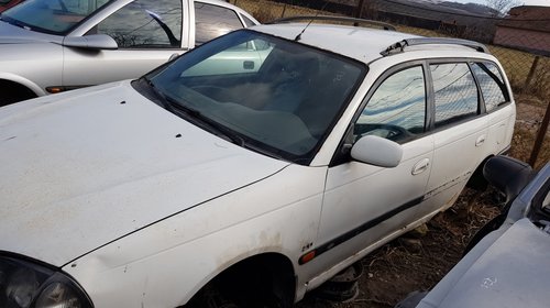 Brate stergatoare Toyota Avensis 2000 COMBI 2.0