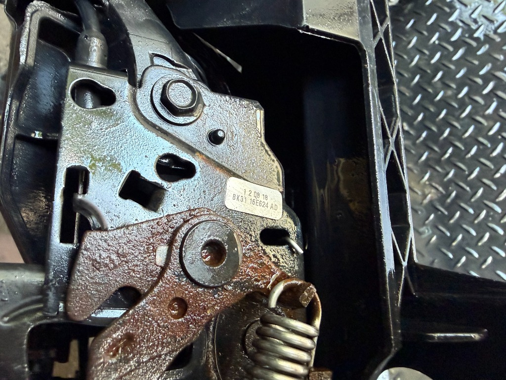 Broasca Capota Ford Transit MK8 - Cod BK31-16E624-AD - imagine 1