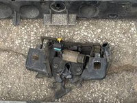 Broasca capota Renault Clio 4