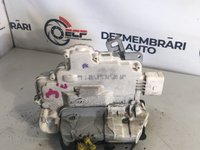 Broasca dreapta fata Audi A4 B7 2.0 tdi 140 cp 2005 BLB