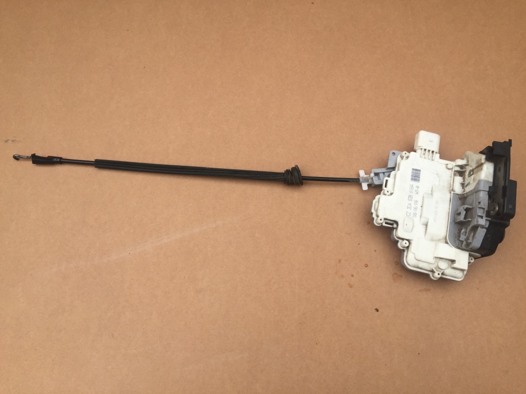 Broasca dreapta spate VW Passat B6 2008 Variant 3C4839016A 3C4 839 016 A