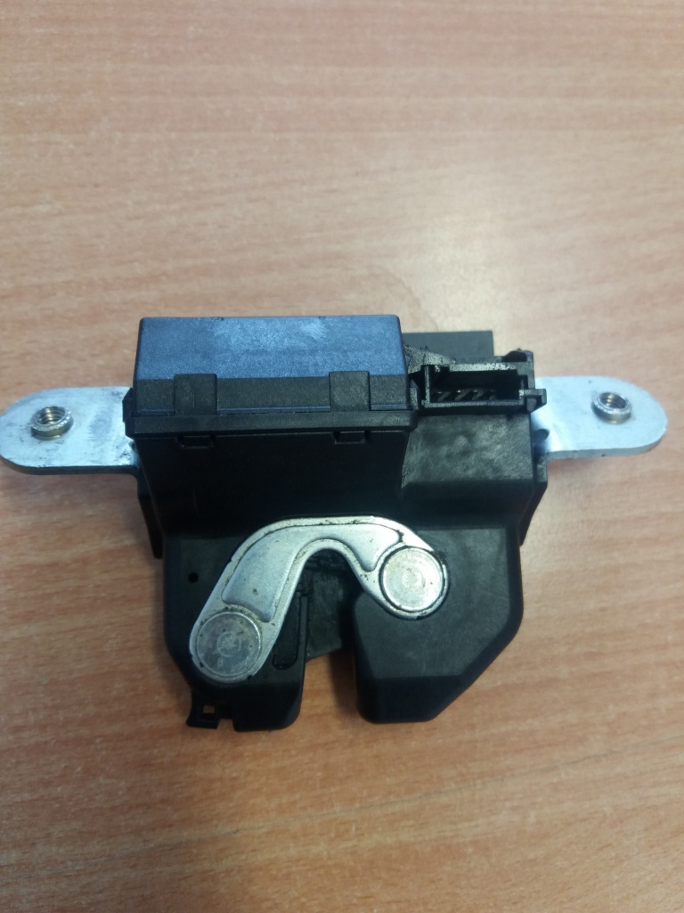 Télécommande clé vierge 2 boutons Opel Corsa D Meriva B 433 MHz à Télécommande clé vierge 2 boutons Opel Corsa D Meriva B 433 MHz à