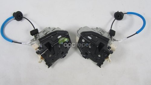 Broasca / iala usa fata stanga Audi A4 8K B8 cod 8J1837015C