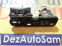 Broasca incuietoare capota audi Golf 5 Tiguan cod 1k0823480