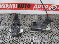 BROASCA (INCUIETOARE) USA DREAPTA FATA OPEL ASTRA H 2007 OEM:13220368.