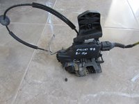 Broasca incuietoare usa dreapta spate VW Passat B5 variant kombi model 1997-2001