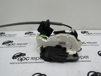 Broasca spate dreapta VW Golf Sportvan 1.6 TDI motor CRK an 2015 cod 5K4839016Q