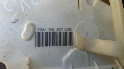 Broasca stanga fata VW Passat CC Tiguan cod 5N1837015C