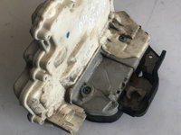 Broasca usa dreapta fata Audi A4 B7 cod 8E2837016AA