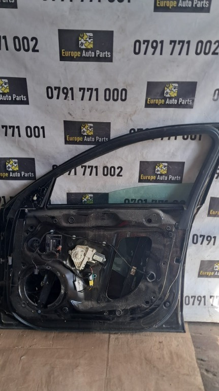 Broasca usa dreapta fata Audi A4 B8 2.0 TDI cod motor CAG ,transmisie automata, an 2011 combi