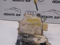 Broasca usa dreapta fata Audi Q5 8R cod: 8J1837016C