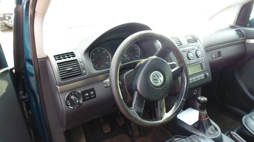 Broasca usa dreapta fata Volkswagen Touran 2004 Hatchback 2.0 Tdi