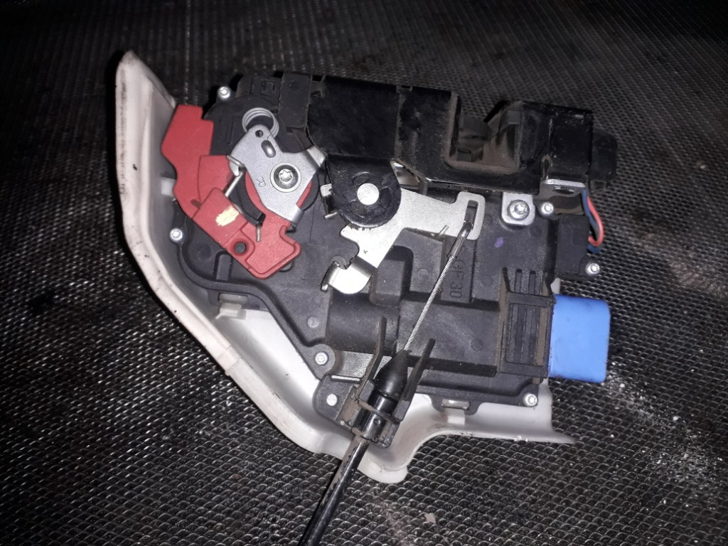 Broasca Usa Dreapta Fata VW Jetta 1.6mpi