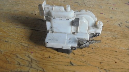 Broasca usa dreapta fata,vw POLO 2 usi 6n2,co