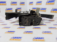 Broasca usa dreapta spate avand codul 4M5AR26412BE pentru Ford Focus II