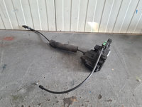 Broasca usa dreapta spate Renault Megane 3 HB 1.6 16V 116 cai motor K4M858 K4MR858 K4M an 2009 cod 825020002R