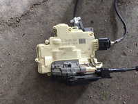 Broasca usa dreapta spate VW Passat B6 3C4839016A